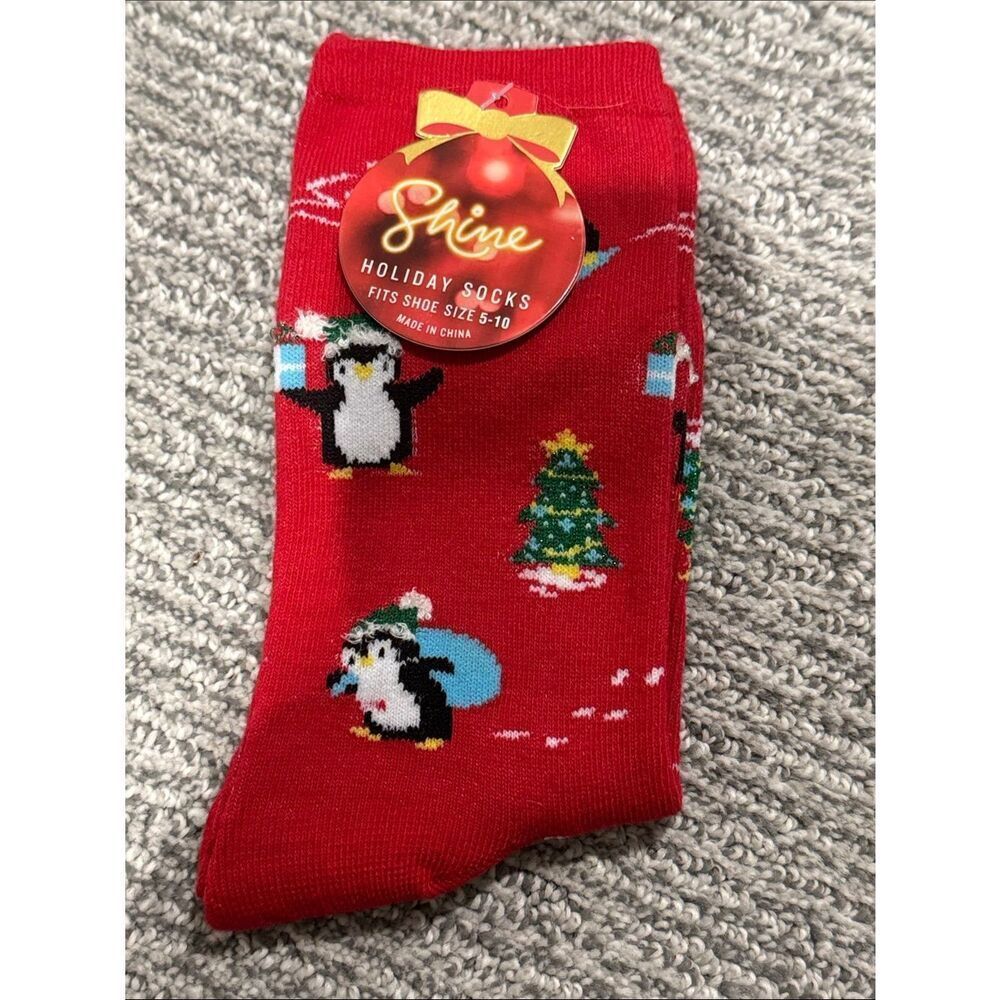 Kohl's Red Holiday Penguin Christmas Tree Socks